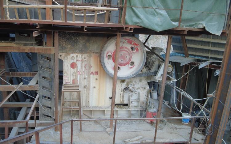 How much does a large jaw crusher 1200x1500 weigh? Large jaw crusher models and parameters