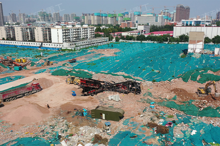 Línea de producción móvil de 260tph en Zhengzhou, Henan